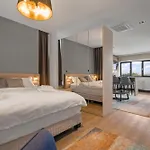 Uni88 Apartments Hotel