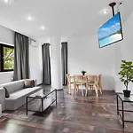 Uni88 Apartments Hotel 4*