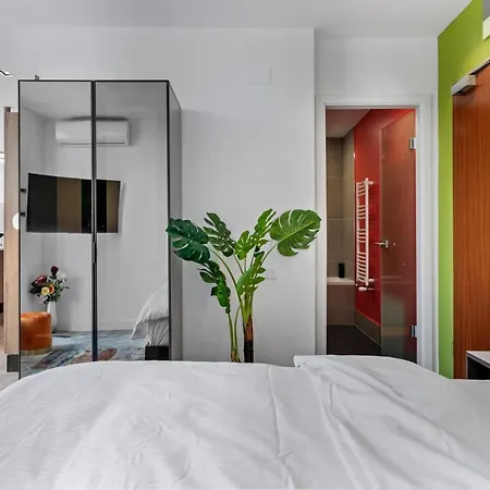 Apartament Uni88 *