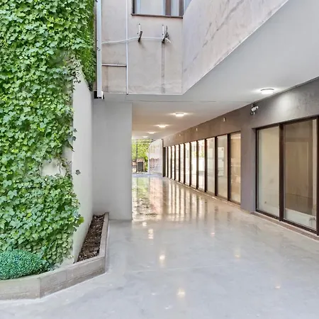 Lägenhetshotell Uni88 4*