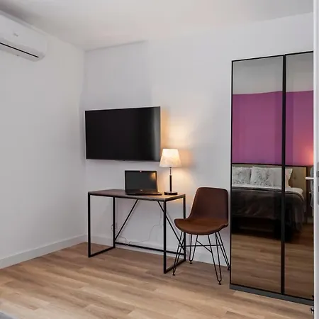 Uni88 Apartments