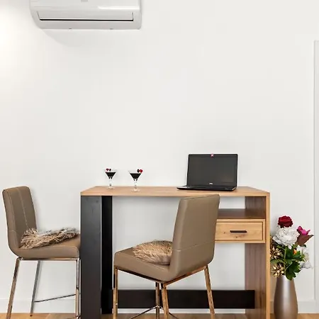 Uni88 Apartments Hotel 4* ブカレスト