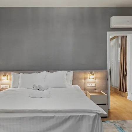 Uni88 Apartments Hotel