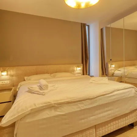 Uni88 Apart Hotel 4*