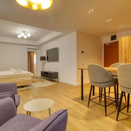 アパートホテル Uni88 Apartments Hotel 4*