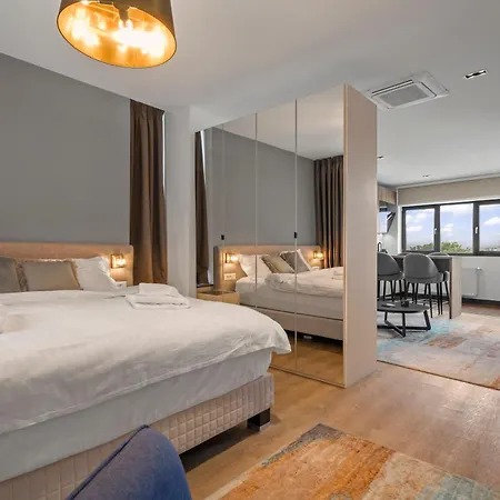 Uni88 Apartments Hotel