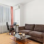 Uni88 Apartments Hotel 4* Bucharest