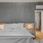 Uni88 Apartments Hotel
