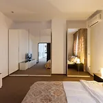 شقة فندقية Uni88 4*