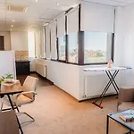 Uni88 Apartments Hotel 4*