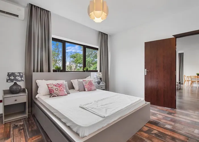 Apart Otel Uni88 Bükreş