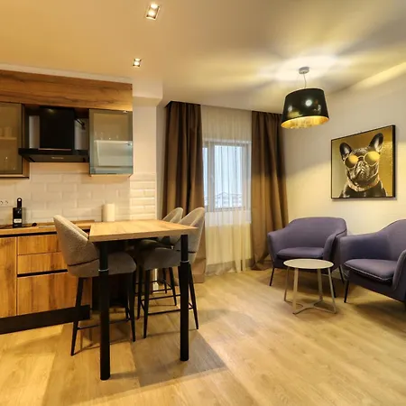 Aparthotel Uni88 Apartments Hotel