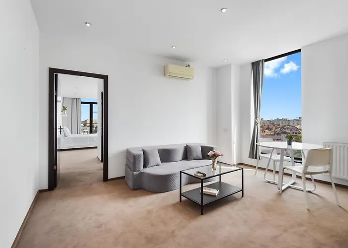 Uni88 Apartments Hotel Aparthotel 4*