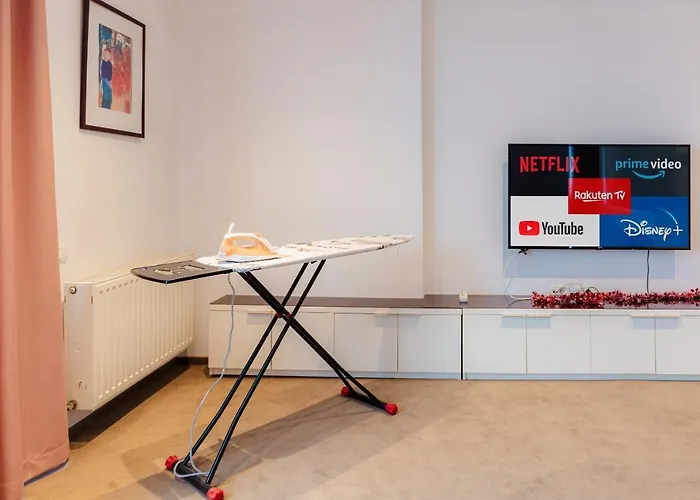 Uni88 Apartments Hotel Aparthotel 4*