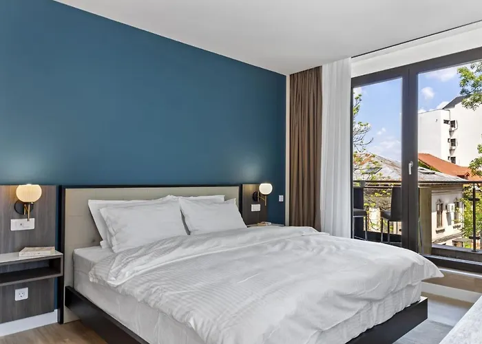 Uni88 Apartments Hotel 4*