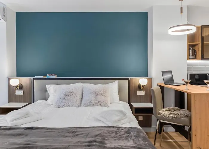 Uni88 Apartments Hotel