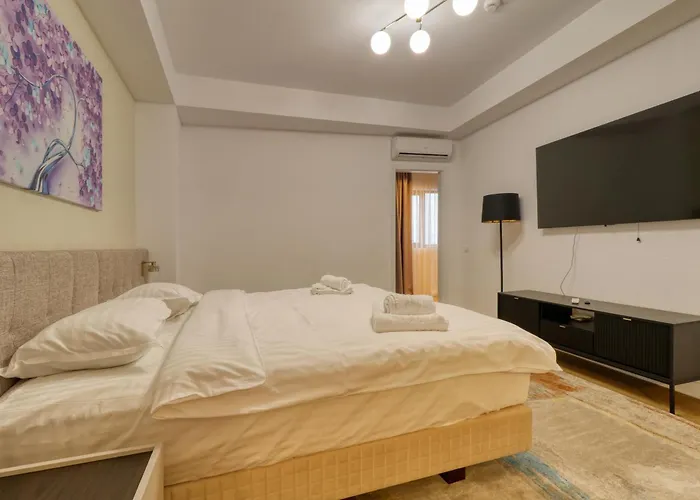 Uni88 Apartments Hotel 4*