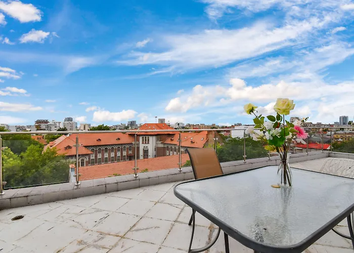 Uni88 Apartments Hotel 4*